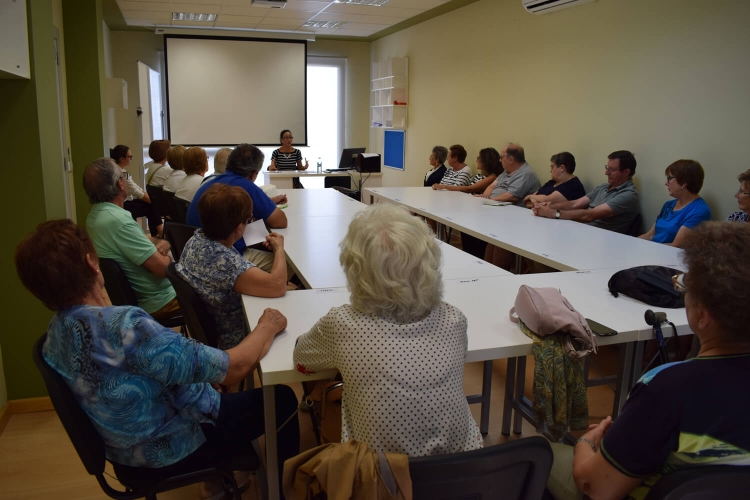 CONTAMOS CON UNA ABOGADA EXPERTA PARA LA CHARLA 'ASPECTOS LEGALES EN DEMENCIAS'