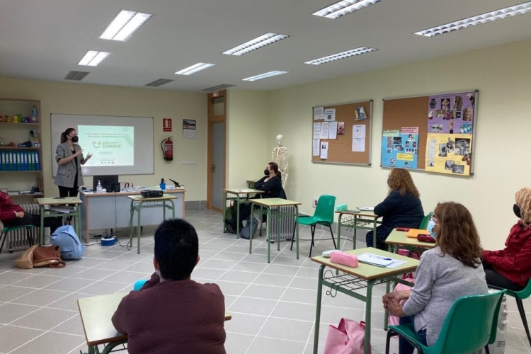 AFA ZAMORA OFRECE UNA CHARLA SOBRE DEMENCIAS A LOS ALUMNOS DEL PASAD VI